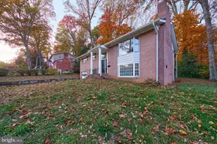 9116 Hamilton Dr, Fairfax, VA 22031 - Photo 8