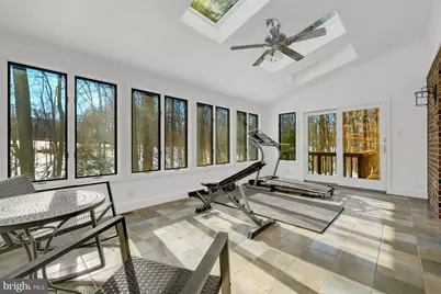 9982 Blackberry Lane, Great Falls, VA 22066 - Photo 14