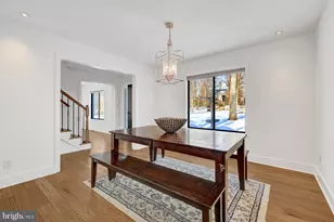 9982 Blackberry Ln, Great Falls, VA 22066 - Photo 6