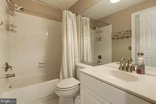 11913 Champion Lake Ct, Herndon, VA 20170 - Photo 64