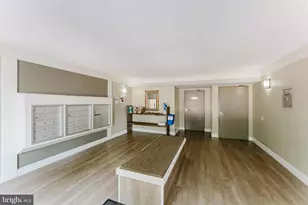 7621 Provincial Dr, McLean, VA 22102 - Photo 10