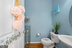 8593 Wyngate Manor Ct, Alexandria, VA 22309 - Photo 10