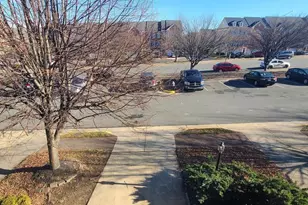 8118 Horseshoe Cottage Cir, Lorton, VA 22079 - Photo 2