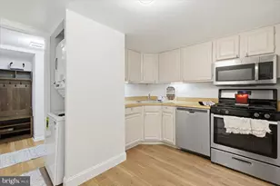 1427 Northgate Square, Reston, VA 20190 - Photo 10