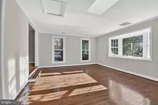 1302 Clayborne House Ct, McLean, VA 22101 - Photo 10