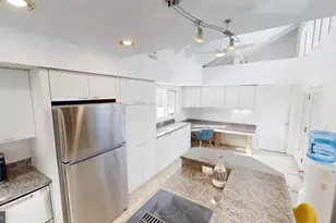 11813 Vale Rd, Oakton, VA 22124 - Photo 4