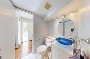 11813 Vale Rd, Oakton, VA 22124 - Photo 16