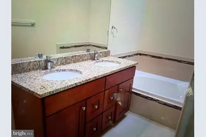 6236 Walkers Croft Way, Alexandria, VA 22315 - Photo 8