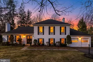 6008 Beech Tree Dr, Alexandria, VA 22310 - Photo 2