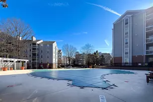 3179 Summit Square Dr, Oakton, VA 22124 - Photo 34