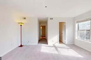 3179 Summit Square Dr, Oakton, VA 22124 - Photo 26