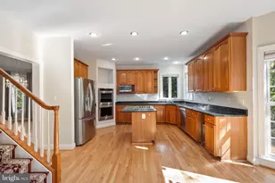 2393 Watters Glen Ct, Falls Church, VA 22043 - Photo 18