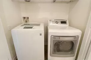 9563 Lagersfield Cir, Vienna, VA 22181 - Photo 16