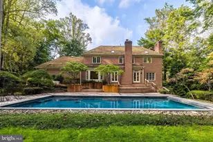 8001 Greenwich Woods Dr, McLean, VA 22102 - Photo 2