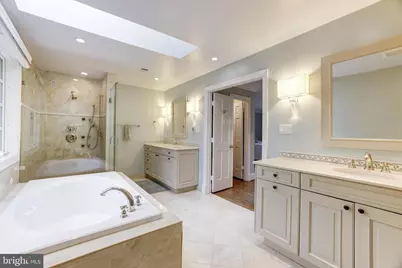 8001 Greenwich Woods Drive, McLean, VA 22102 - Photo 20