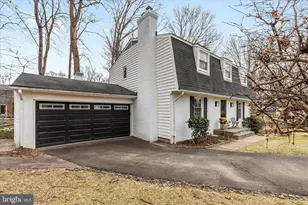 1002 Kerge Ct SE, Vienna, VA 22180 - Photo 2