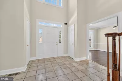 11192 Longwood Grove Drive, Reston, VA 20194 - Photo 2