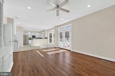 11192 Longwood Grove Drive, Reston, VA 20194 - Photo 10