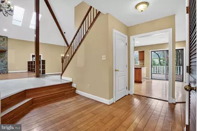905 Falls Bridge Lane, Great Falls, VA 22066 - Photo 22