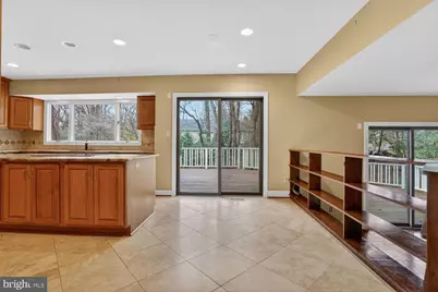 905 Falls Bridge Lane, Great Falls, VA 22066 - Photo 8