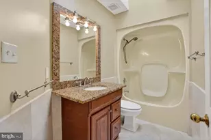 905 Falls Bridge Ln, Great Falls, VA 22066 - Photo 28