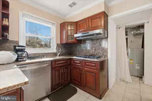 13315 Pennypacker Ln, Fairfax, VA 22033 - Photo 12