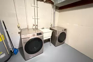 6427 Old Scotts Ct, Springfield, VA 22152 - Photo 24