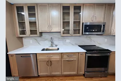 9441 Park Hunt Court, Springfield, VA 22153 - Photo 4