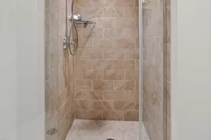 8220 Crestwood Heights Dr, McLean, VA 22102 - Photo 10