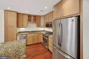 8220 Crestwood Heights Dr, McLean, VA 22102 - Photo 14