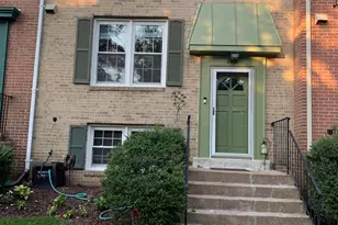 2402 Windbreak Dr, Alexandria, VA 22306 - Photo 2