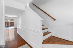 2402 Windbreak Dr, Alexandria, VA 22306 - Photo 4