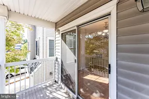 12887 Fair Briar Ln, Fairfax, VA 22033 - Photo 6