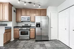 12887 Fair Briar Ln, Fairfax, VA 22033 - Photo 22