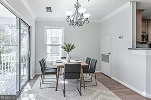 12887 Fair Briar Ln, Fairfax, VA 22033 - Photo 4