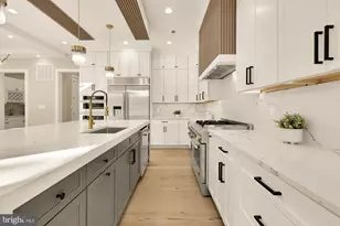 6935 Southridge Dr, McLean, VA 22101 - Photo 22