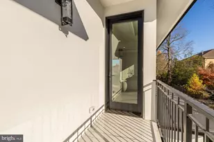 6935 Southridge Dr, McLean, VA 22101 - Photo 62