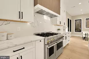 6935 Southridge Dr, McLean, VA 22101 - Photo 24