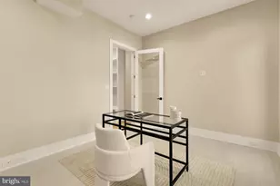 6935 Southridge Dr, McLean, VA 22101 - Photo 36