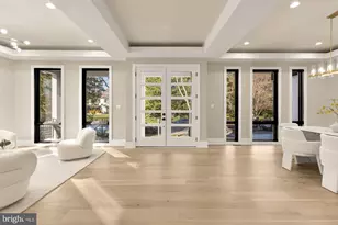 6935 Southridge Dr, McLean, VA 22101 - Photo 10