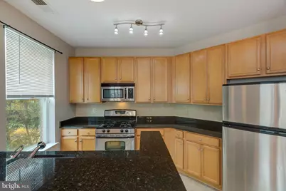 2665 Prosperity Avenue #254, Fairfax, VA 22031 - Photo 6