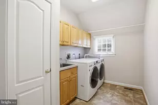 11316 Bright Pond Ln, Reston, VA 20194 - Photo 18