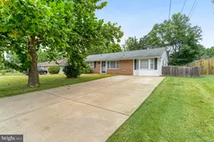 14712 Braddock Rd, Centreville, VA 20120 - Photo 2