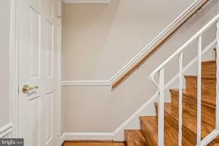 9269 Bailey Ln, Fairfax, VA 22031 - Photo 8