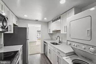 2108 Monaghan Dr, Herndon, VA 20170 - Photo 2