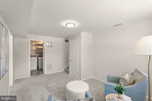 14724 Braddock Rd, Centreville, VA 20120 - Photo 36