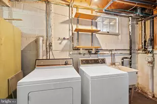 14724 Braddock Rd, Centreville, VA 20120 - Photo 38