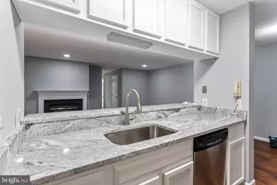 4108 Monument Court #204, Fairfax, VA 22033 - Photo 8