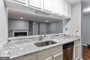 4108 Monument Ct, Fairfax, VA 22033 - Photo 8