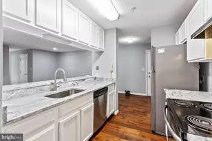 4108 Monument Ct, Fairfax, VA 22033 - Photo 6